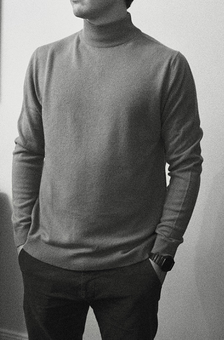 Men´s cashmere mock neck sweater navy