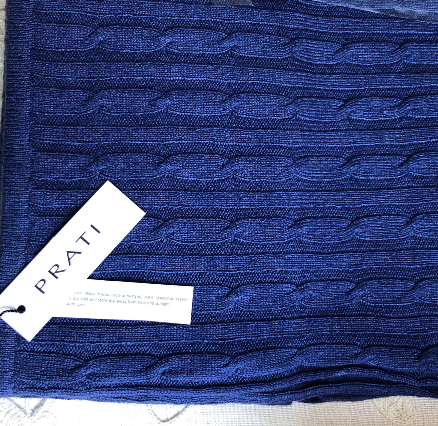 Cashmere cable poncho jeans blue