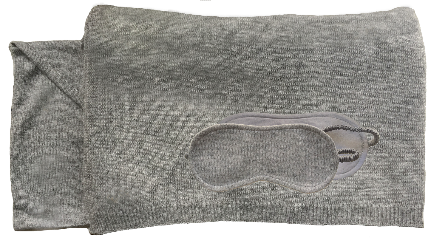 Cashmere travel kit