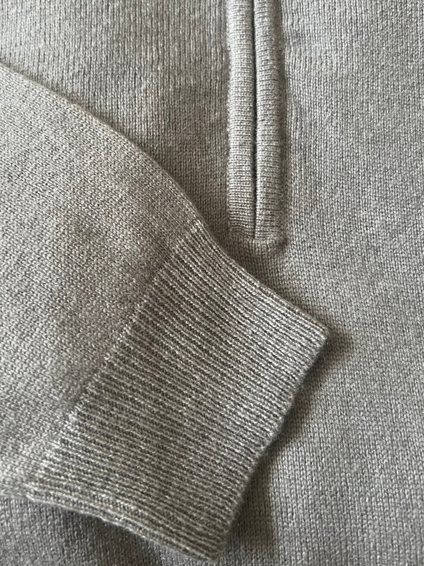 Men´s cashmere half zip front sweater grey