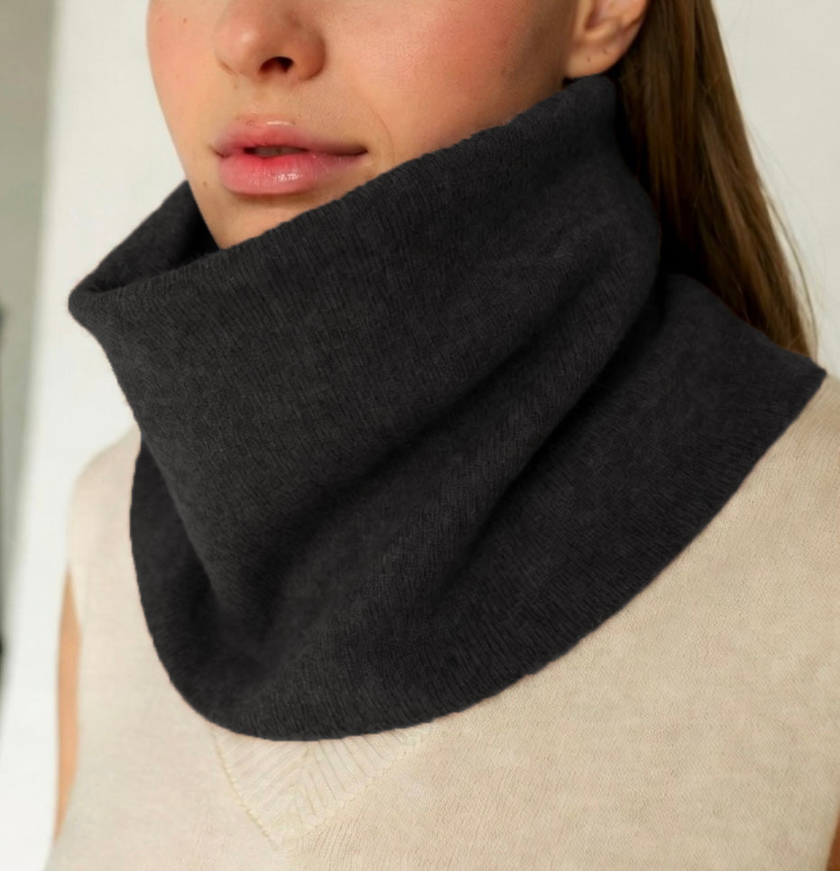 Cashmere neck warmer black