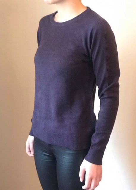 Cashmere round neck sweater aubergine