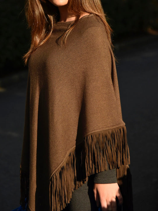 Cashmere poncho with fringe brown