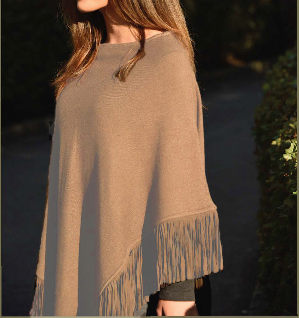 Cashmere poncho with fringe brown
