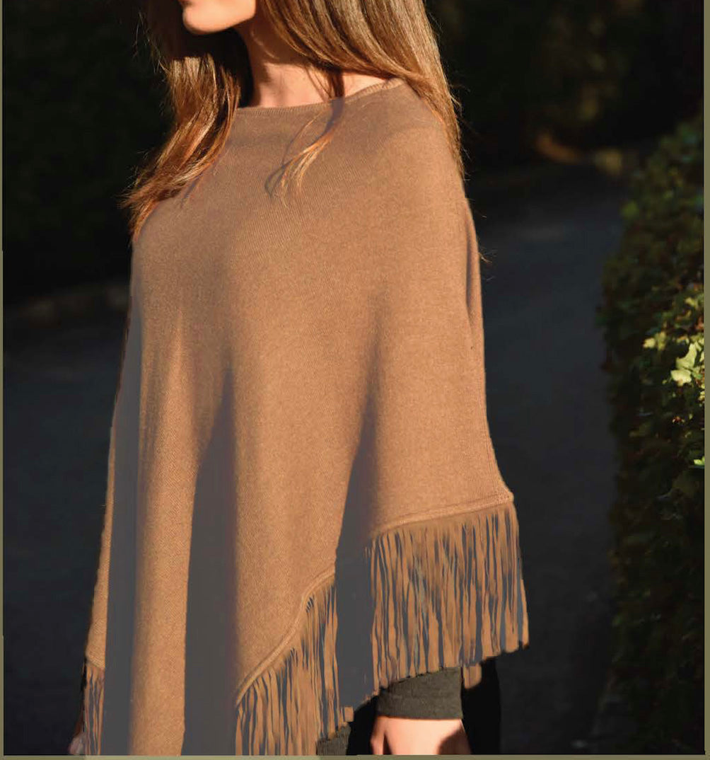 Cashmere poncho with fringe cognac
