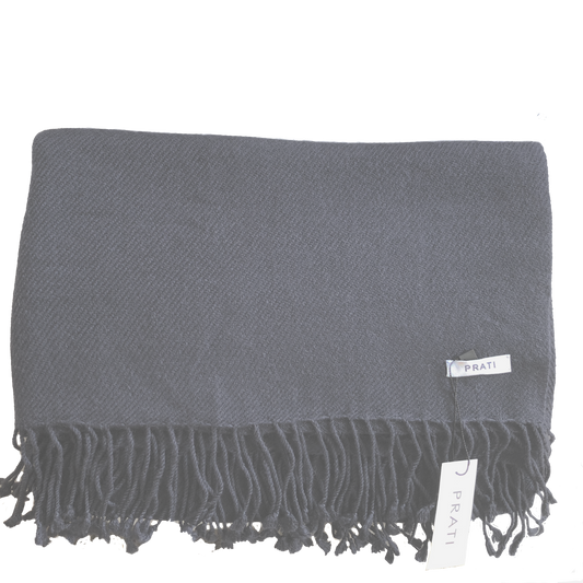 Cashmere scarf with fringes